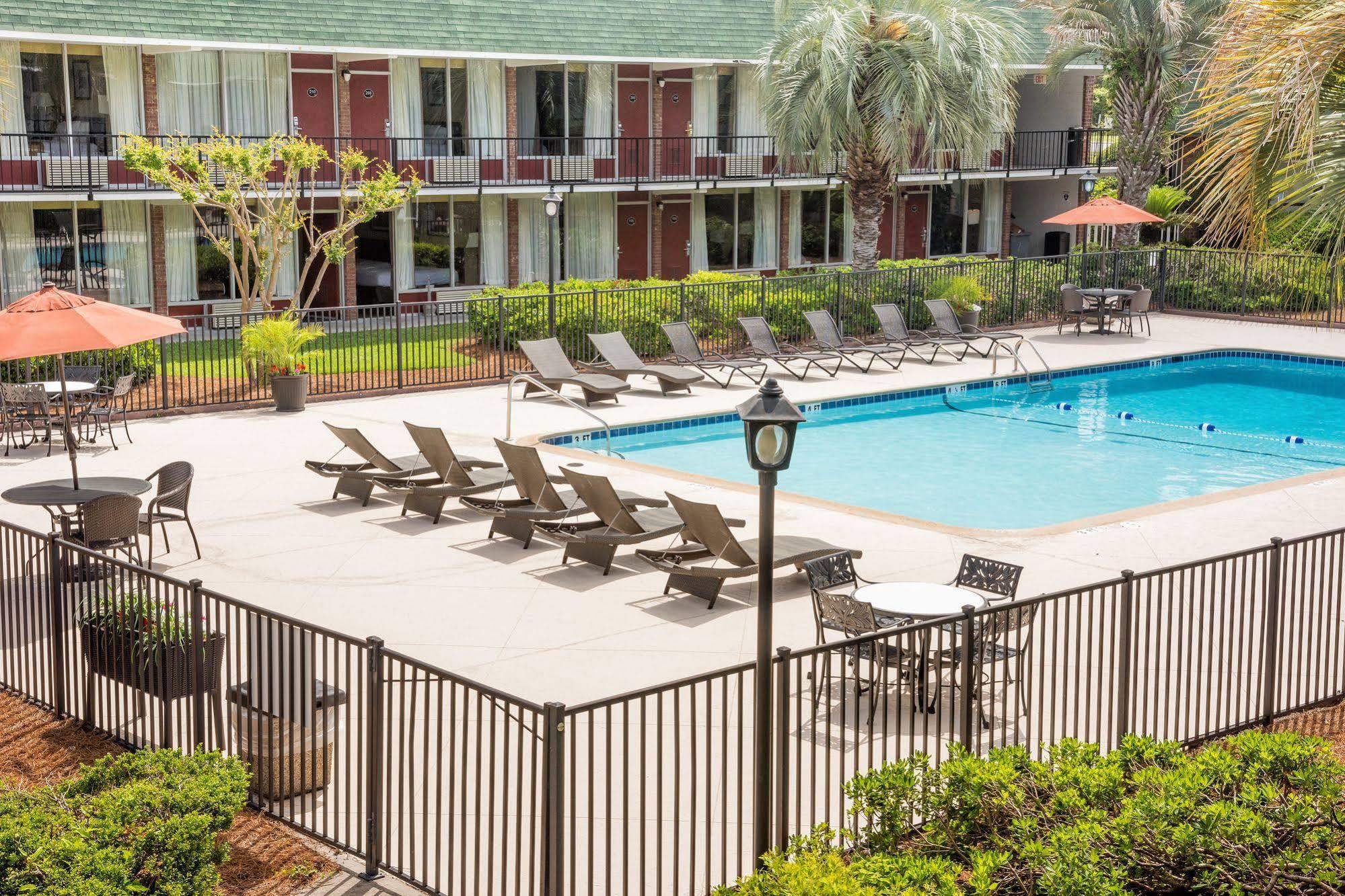 North Charleston Inn Exterior photo