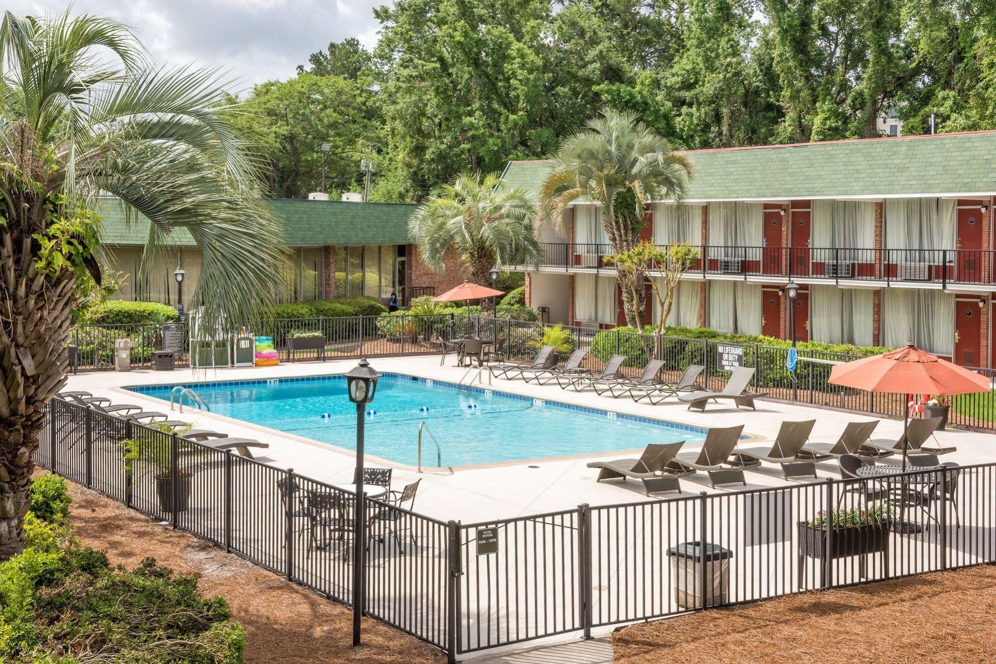 North Charleston Inn Exterior photo