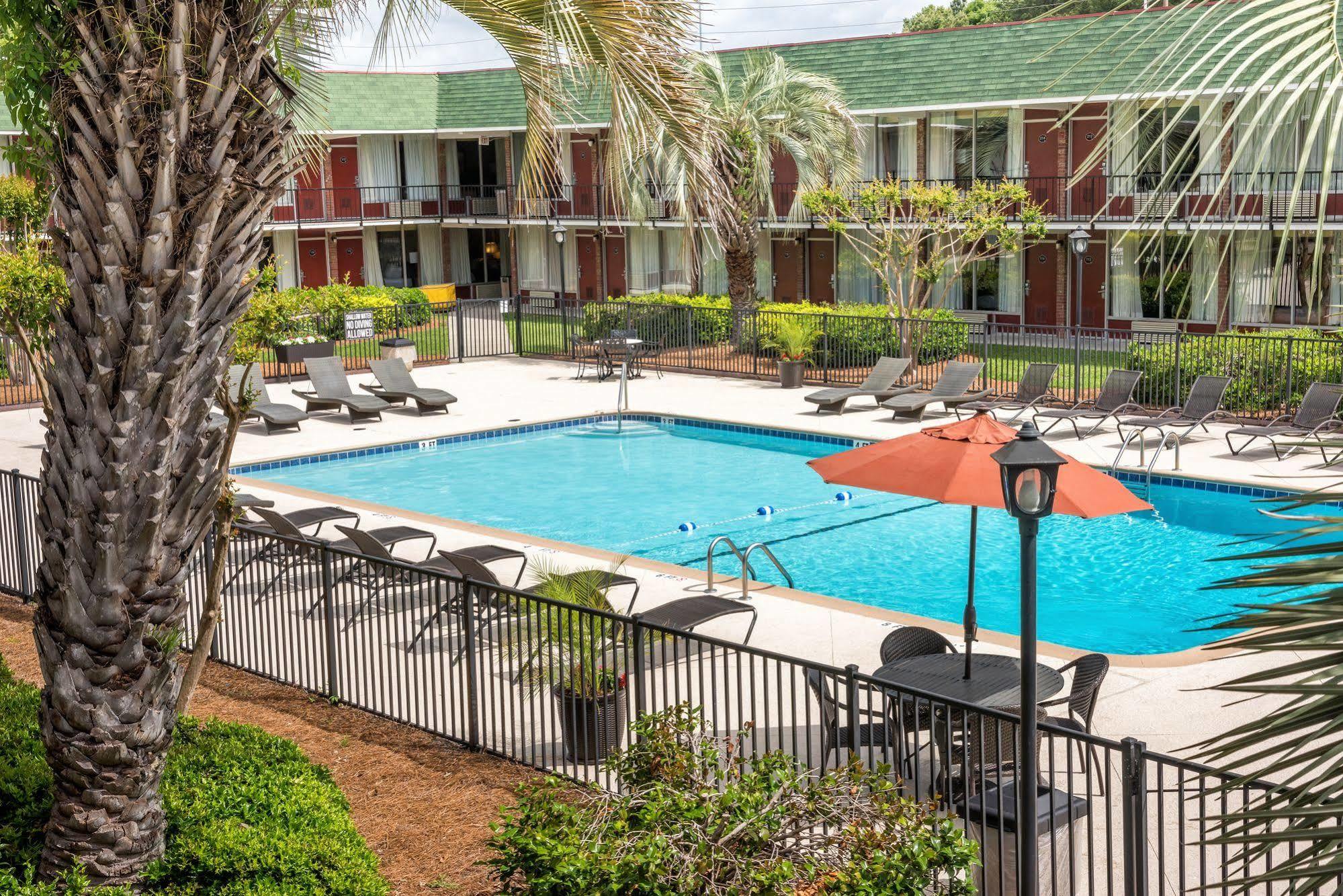 North Charleston Inn Exterior photo